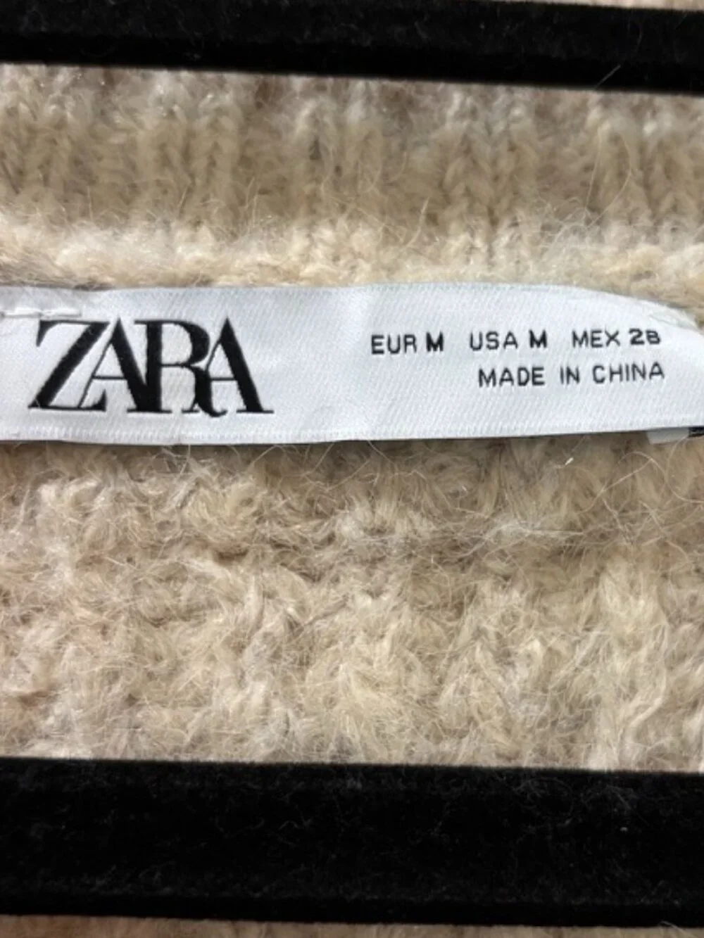 ZARA Matching Floral Knit Sweater Vest Appliqué Cream V-Neck Size Medium - Picture 5 of 10